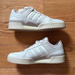 Adidas forum low cl sneakers